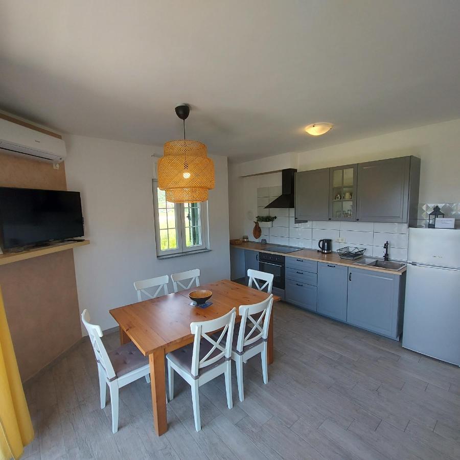 Apartments Batistic Supetarska Draga Room photo