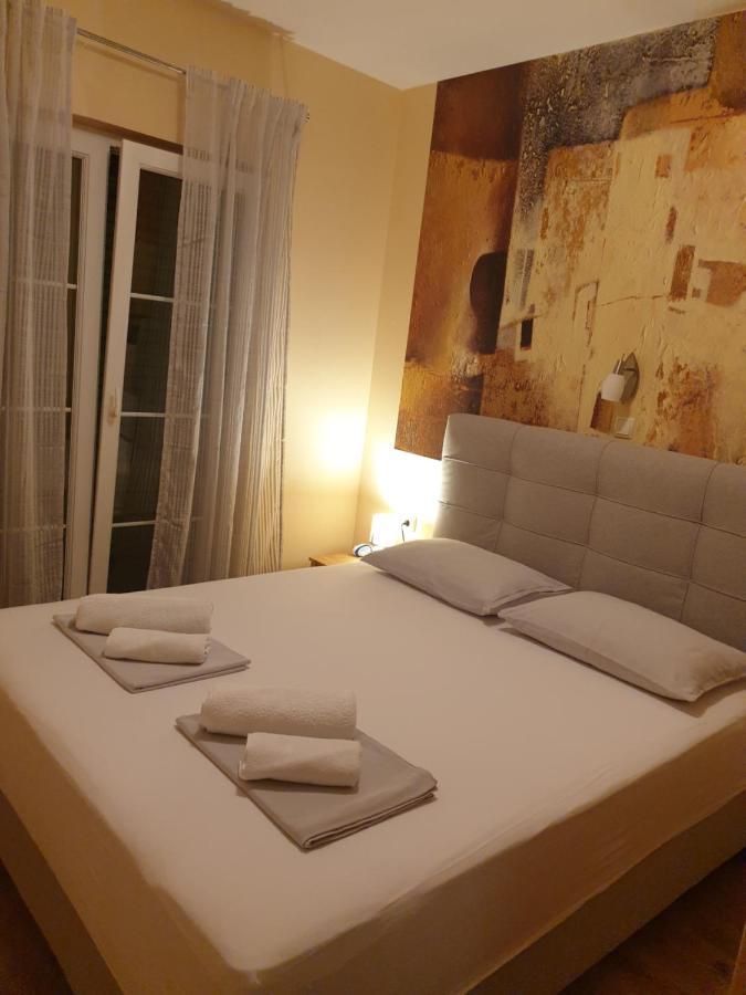 Apartments Batistic Supetarska Draga Exterior photo